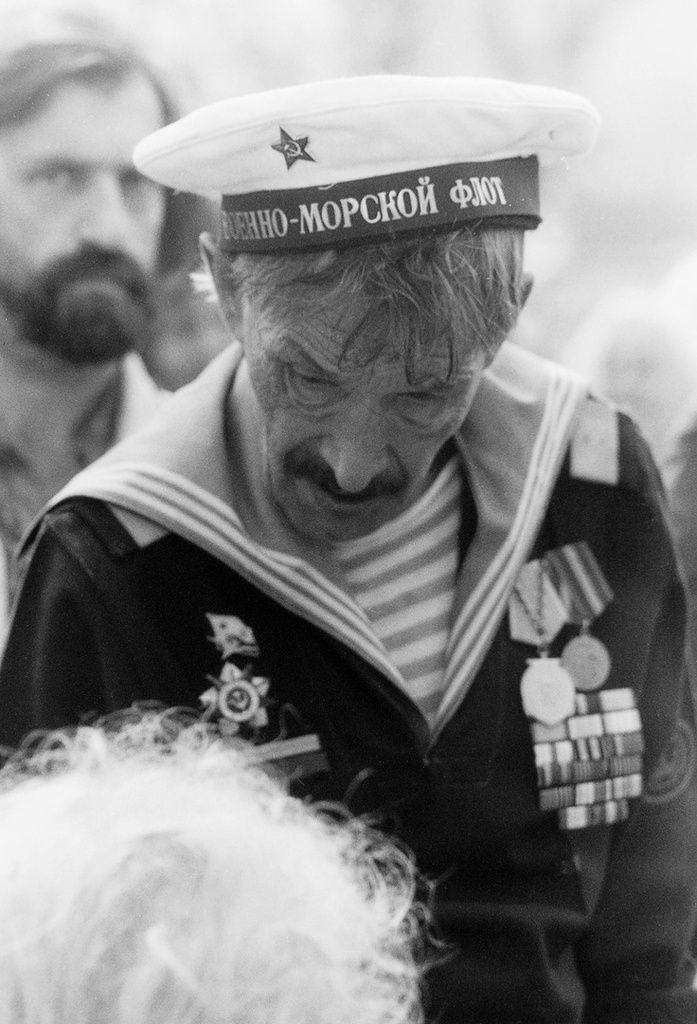 Без названия, 9 мая 1995, г. Москва. Выставка «9 мая 1995 года. 50 лет Победы в Великой Отечественной войне» с этой фотографией.