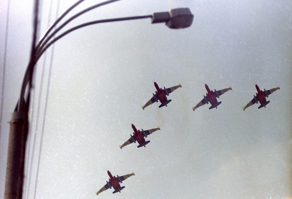 Парад Победы, 9 мая 1995, г. Москва. Выставка «9 мая 1995 года. 50 лет Победы в Великой Отечественной войне» с этой фотографией.