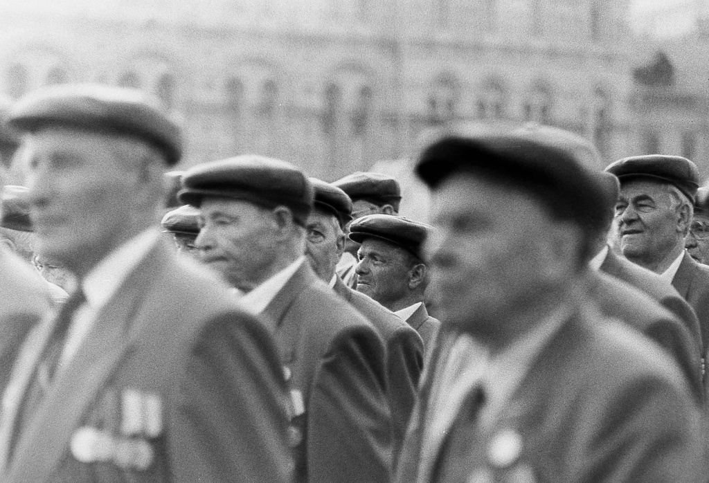 1 мая 1995. 9 Мая 1995 года парад Победы. Парад день Победы 1995 года. Парад 1995 года в Москве. Парад 9 мая 1995 года на красной площади.