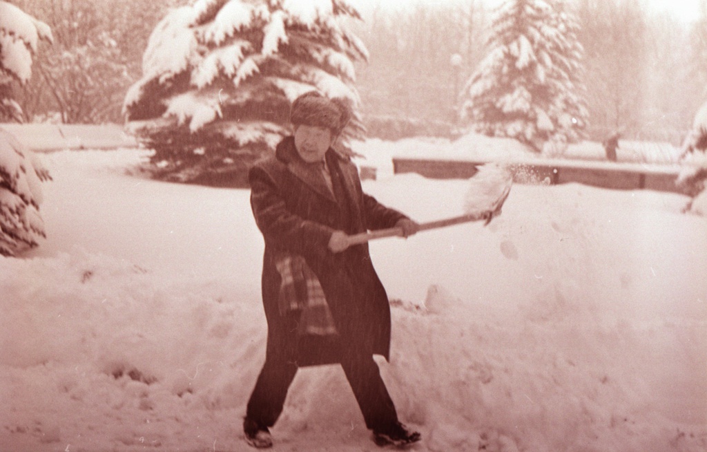 Андрей Александрович Пассар, 28 ноября 1977, Московская обл., дер. Малеевка. Выставка «Такого снегопада...» с этой фотографией.&nbsp;