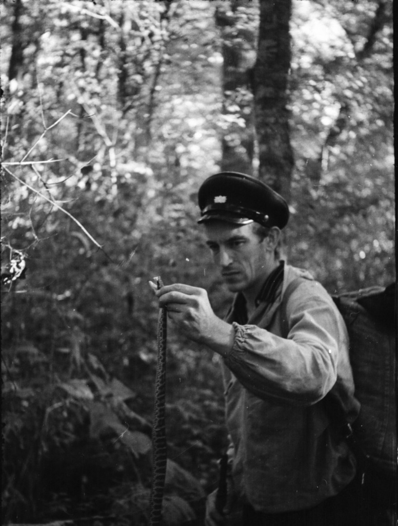 Зоолог Юрий Коротков, 1970 - 1975, Приморский край. Выставка «Сихотэ-Алинскому заповеднику – 85 лет» с этой фотографией.