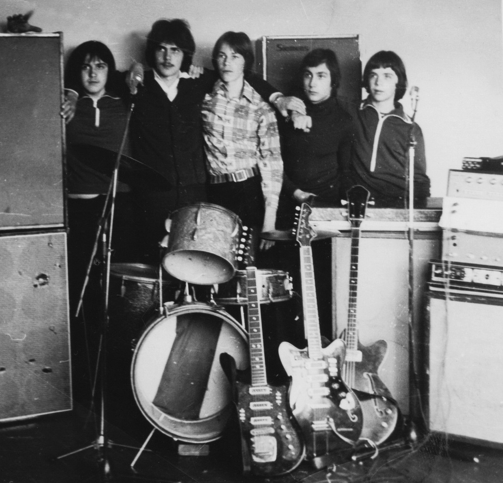 Школьная музыкальная группа поселка Тула-50, сентябрь 1979, Тульская обл.. Выставка «СССР в 1979 году» с этой фотографией.