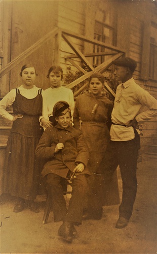 Компания молодых людей, 1 мая 1914 - 1 октября 1915, г. Саратов