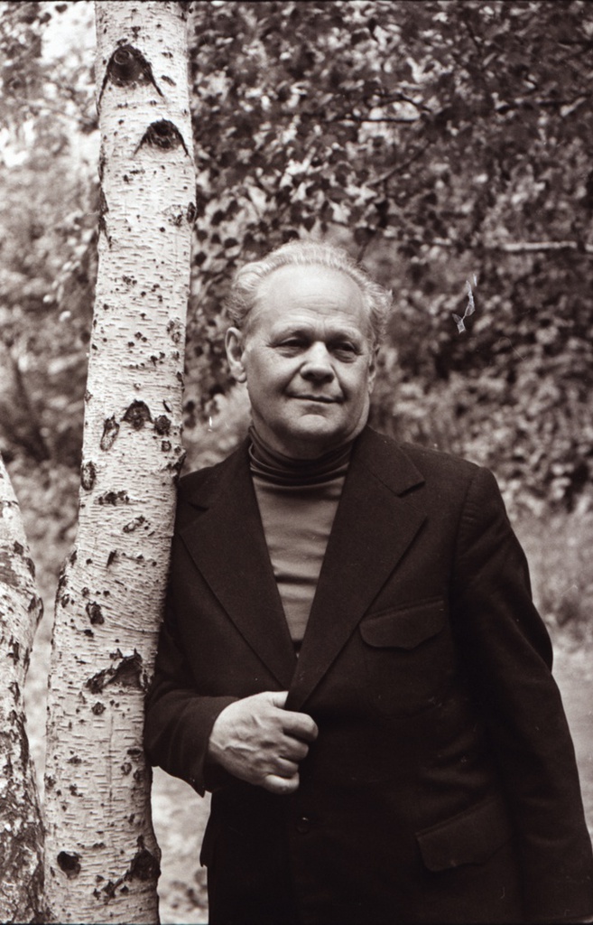 Фото "Вячеслав Иванович Пальман в саду в Химках", 25 июня 1982 ...