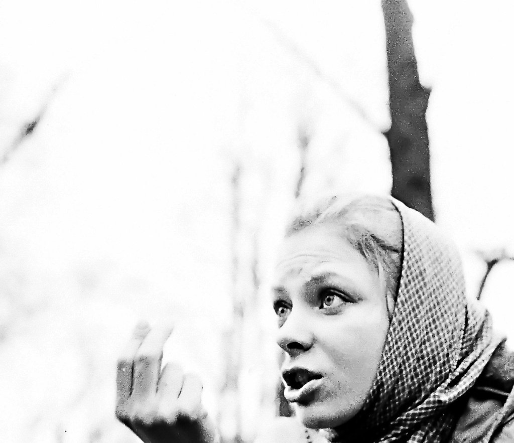 Ольга Сидорина, 1 сентября 1982 - 13 октября 1982, г. Ленинград. Выставка «"ЮТЕС" – маленькая неизвестная театр-студия» с этой фотографией.