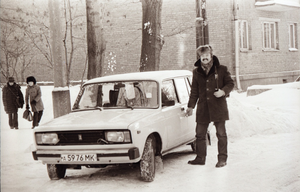 Анатолий Григорьевич Поперечный, 29 января 1985. Выставка «Снова к делам» с этой фотографией.