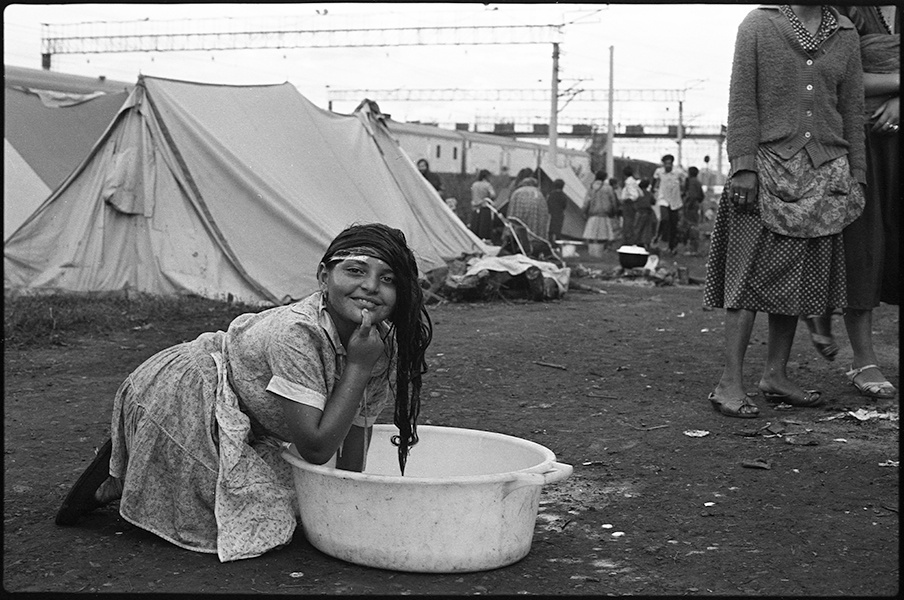 Цыганский табор на станции Спиченково, 9 сентября 1988, Кемеровская обл., г. Прокопьевск