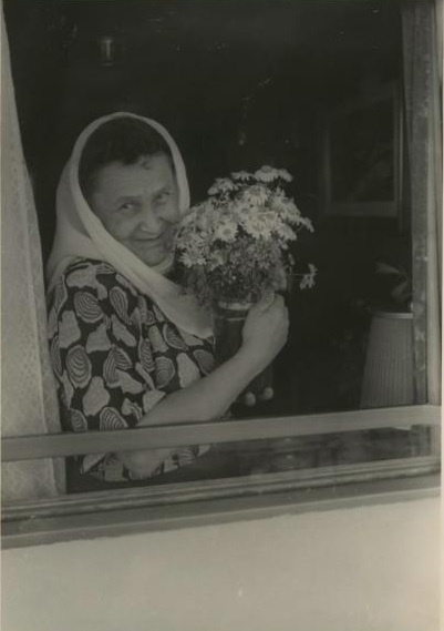 Букет ромашек, 1960 - 1963. Выставка «15 лучших букетов» с этой фотографией.