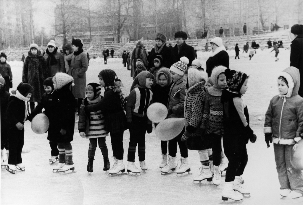 Фигуристы, 1984 год, г. Москва. Выставка «Чудеса на льду. Искусство и спорт» с этой фотографией.