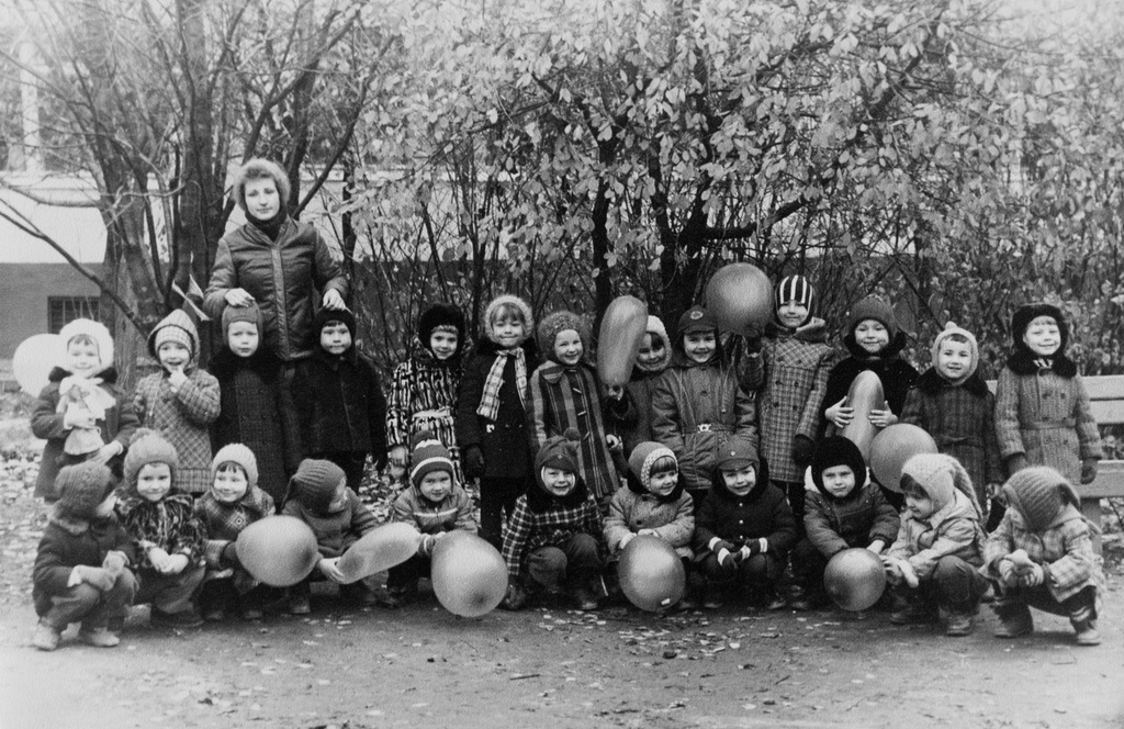 В детском саду, 1983 год, г. Москва. Выставка «Воспитатели XX века» с этой фотографией.&nbsp;