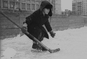 «В воротах», 1962 год, г. Ленинград. Выставки «Страж»,&nbsp;«На коньках», «Сезон шапок» и видео «Пионеры» с этой фотографией.
