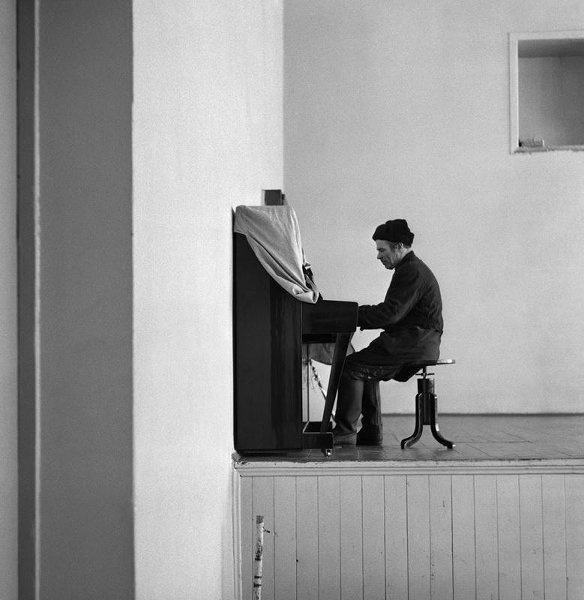 «Шопен в рабочем клубе», 1976 год. Выставка «Лучшие фотографии пианистов» с этой фотографией.