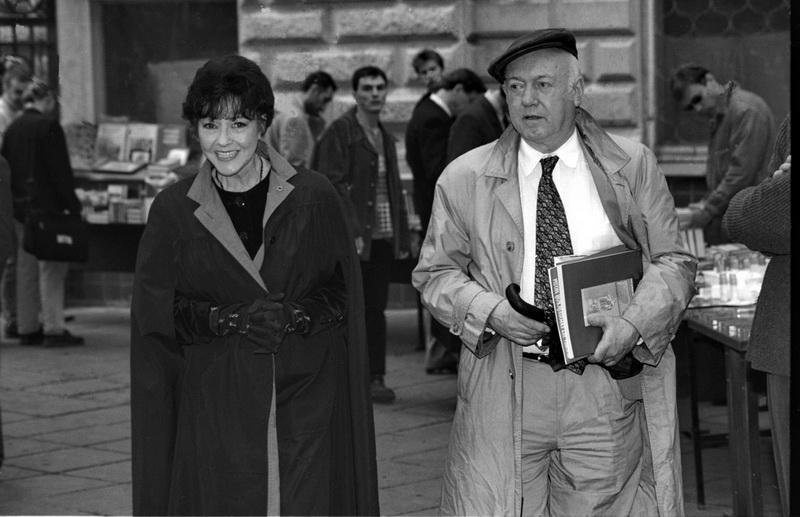 Поэт Белла Ахмадулина и художник Борис Мессерер, 1999 год