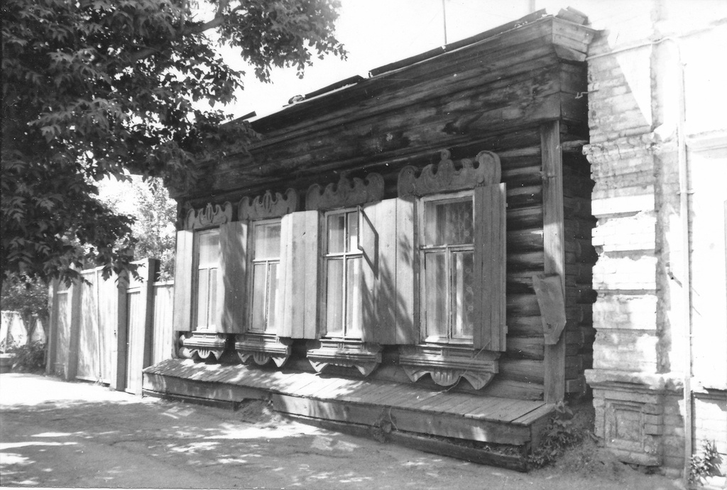 Первомайская улица, 1985 - 1986, г. Тюмень ул. Первомайская, д. 34