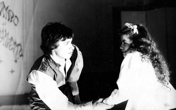 «Ромео и Джульетта», 22 января 1981 - 31 декабря 1981, г. Ленинград. Студия.Выставка «"ЮТЕС" – маленькая неизвестная театр-студия» с этой фотографией.