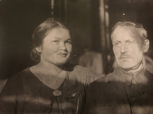 Отец и дочь: Георгий и Зоя Золотухины, 1920 год, г. Иркутск