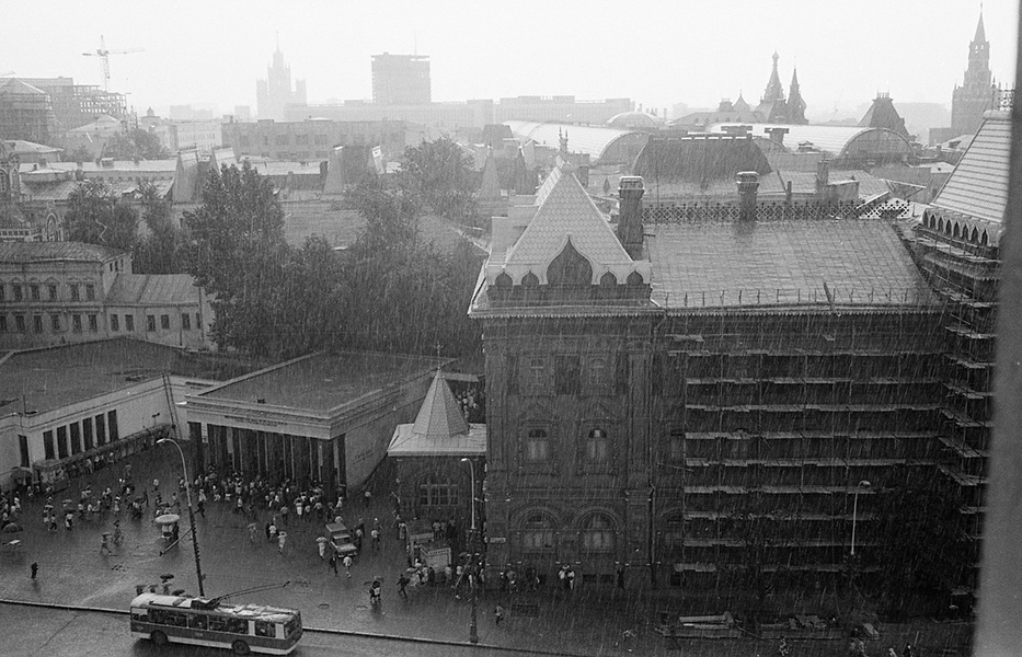 Вид из окна гостиницы Москва, 7 июля 1987, г. Москва
