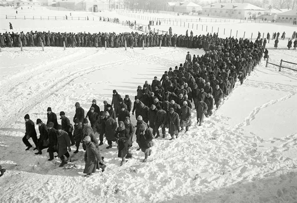 Лагерь-распределитель для немецких военнопленных № 81, февраль 1943, Воронежская обл., Бобровский р-н, с. Слобода. 
