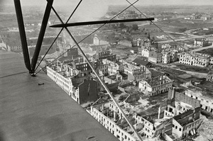 Восстановление Сталинграда, 17 июня 1944, г. Сталинград. Выставка «Под крылом самолета» с этой фотографией.&nbsp;