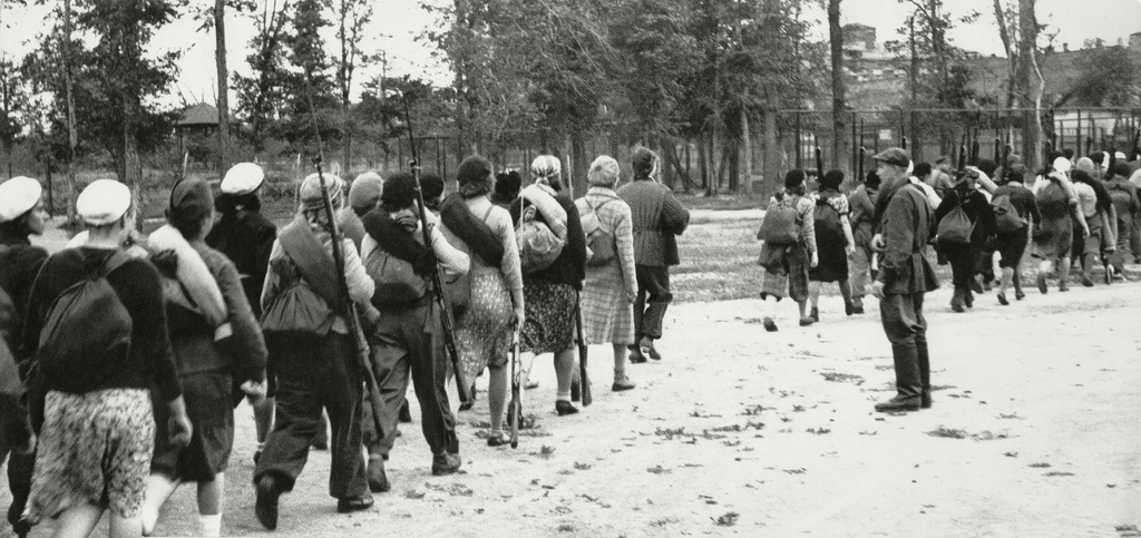 Ополченцы. На защиту столицы, октябрь 1941, г. Москва. Выставка «Народное ополчение во время Великой Отечественной войны» с этой фотографией.&nbsp;