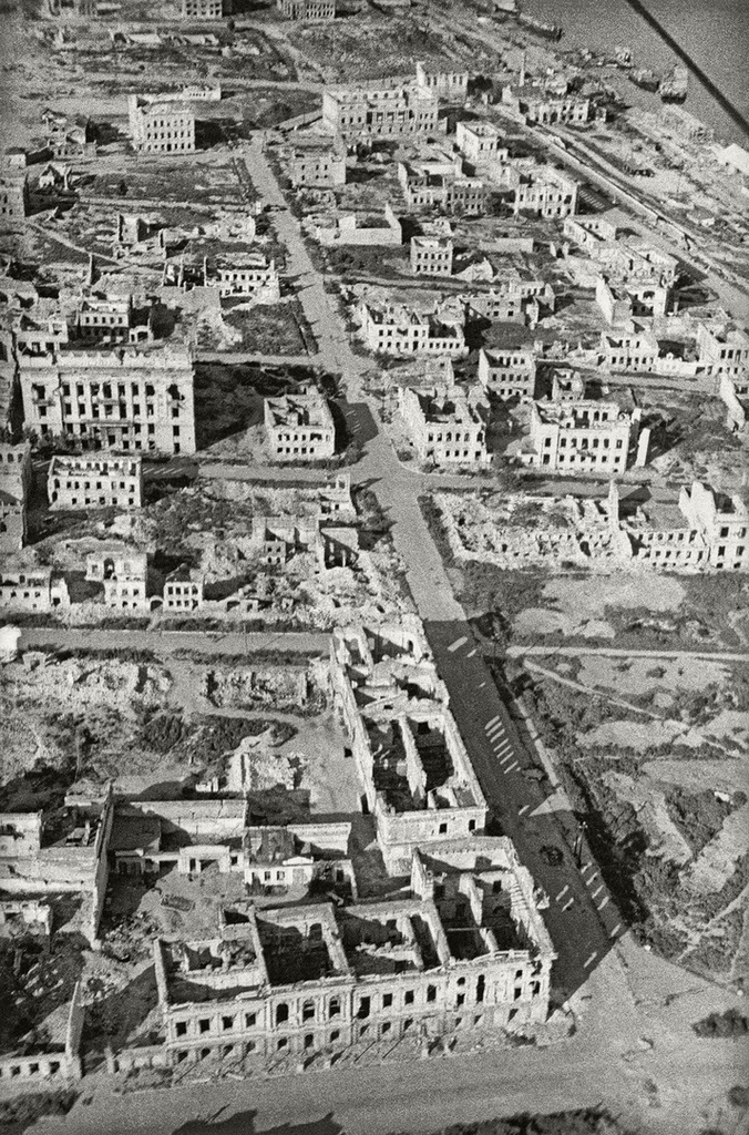 Разрушенный Сталинград, 1943 год, г. Сталинград. Ныне Волгоград.Выставка «Великая Отечественная. Путь к Победе» с этой фотографией.&nbsp;