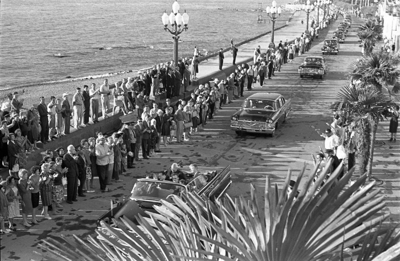 Кортеж президента Республики Индия на набережной Ялты, сентябрь 1964, Украинская ССР, г. Ялта
