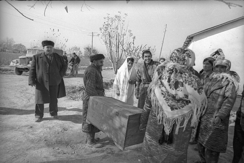 Колхоз ленина фото. Колхоз имени Ленина 1959. Нееруктээйи, колхоз имени Ленина. Туркменабад Ленин колхоз. Латышиха колхоз имени Ленина.