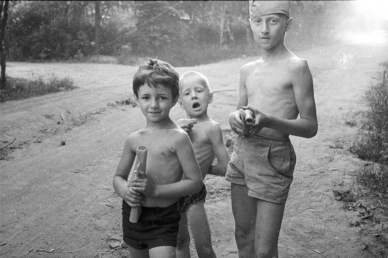 Мальчики, 1970-е. Выставка «Игра длиной в полвека» с этой фотографией.