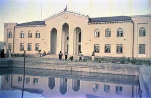 Центральная площадь села. Правая часть панорамы, 1958 год, Таджикская ССР