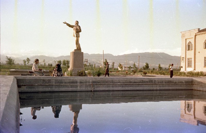 Центральная площадь села, 1958 год, Таджикская ССР