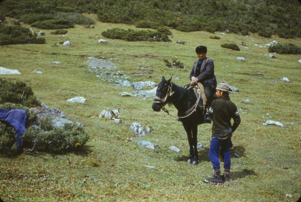 И снова «Первая встреча», 1974 год, Киргизская ССР. Из серии «Тянь-Шань».