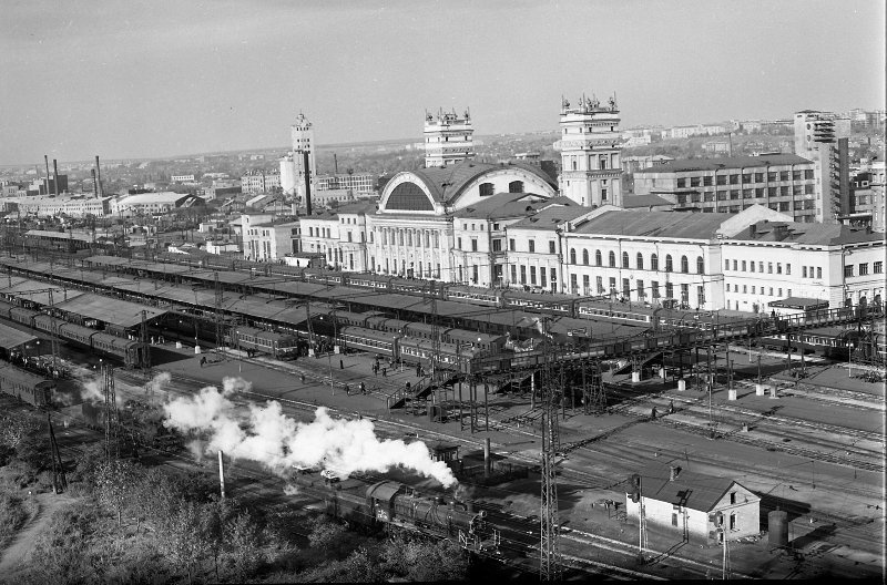 Железнодорожный вокзал, 1958 год, Украинская ССР, г. Харьков