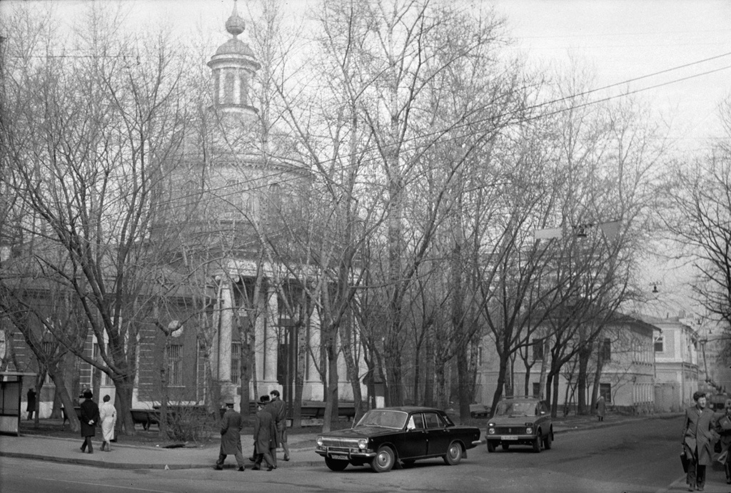 Троицкая церковь в Москве, 1 апреля 1987 - 15 мая 1987, г. Москва