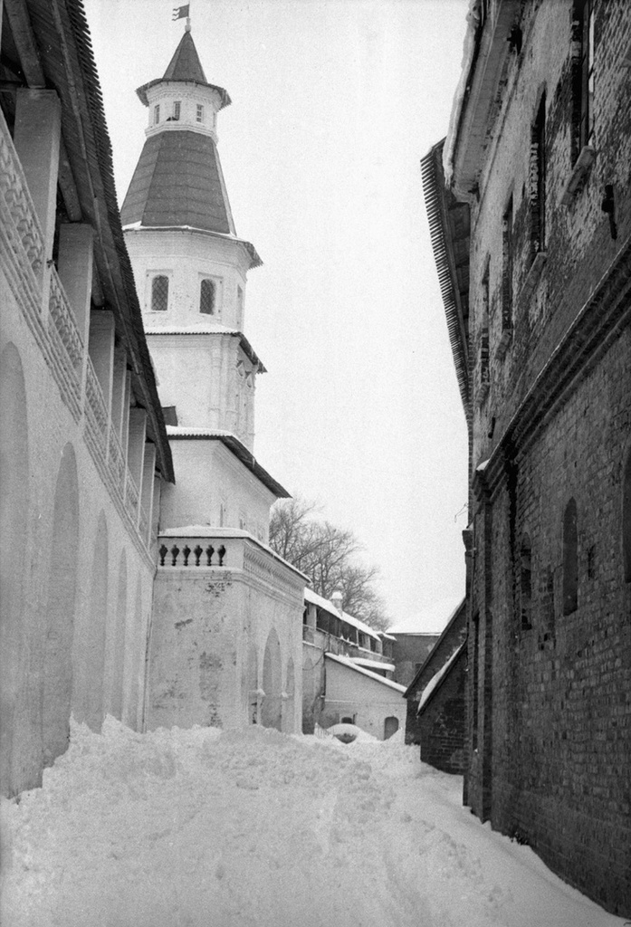 Фото "Стены и башни Ново-Иерусалимского монастыря", 1987 - 1988 ...