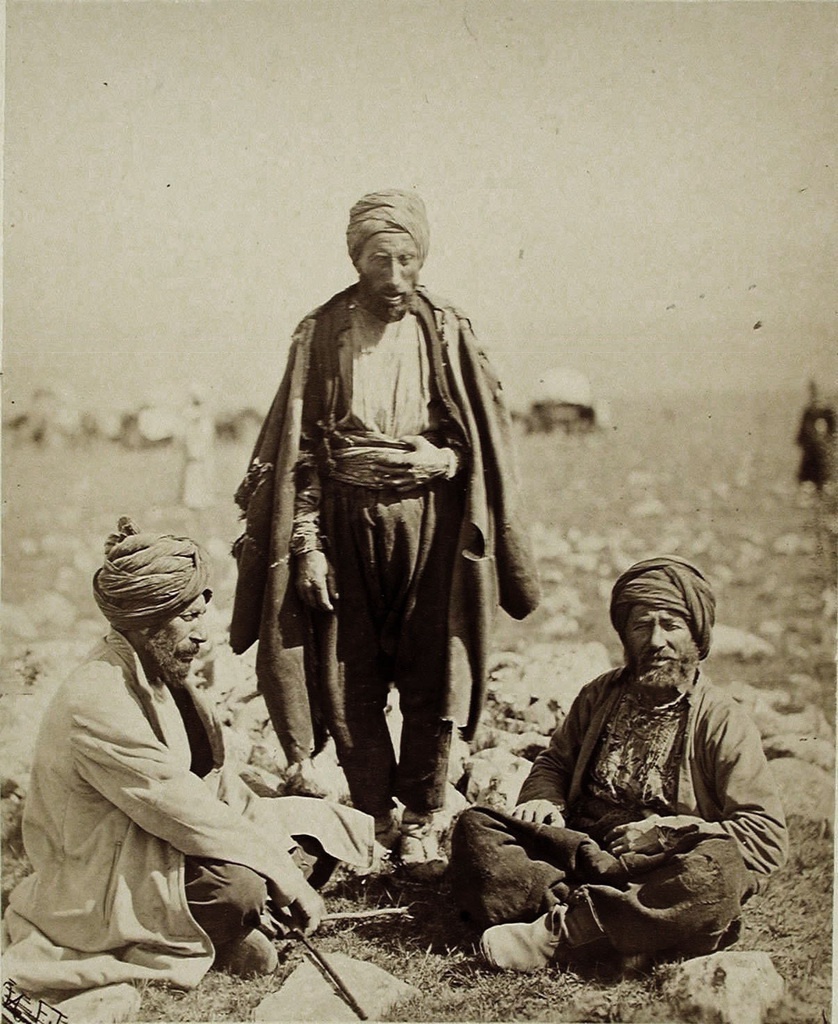 Русско-турецкая война. Группа местных жителей-турков, 1877 - 1878. Фотография из альбома Александропольского отряда.