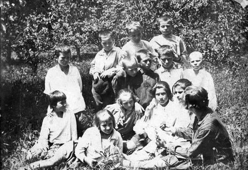 Урок на природе. Ливадийская школа, 1 июня 1929, Крымская АССР, пос. Ливадия