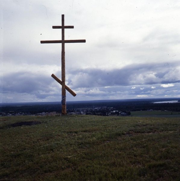 Деревянный крест, 1990 год, Архангельская обл., с. Койнас
