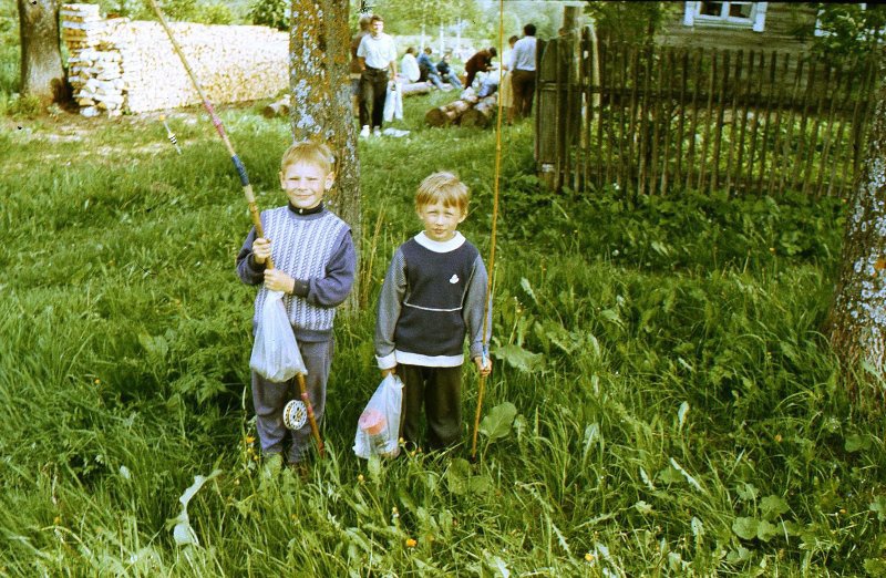Мальчики с удочками, 1995 - 1999, Тверская обл., Старицкий р-н, дер. Малинники