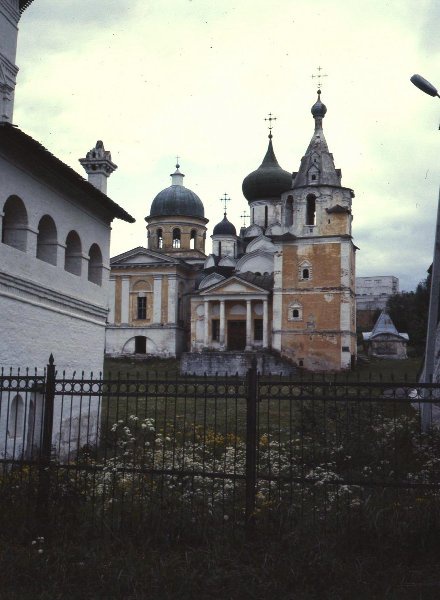 Храмовый ансамбль Старицкого Успенского монастыря, 1997 год, Тверская обл., г. Старица
