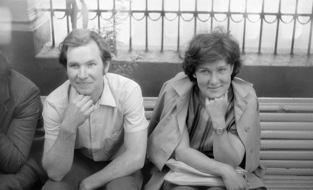 Леонид и Марина Андреевы у музея искусства народов Востока, июнь 1981, г. Москва