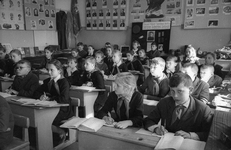 В школе, 1962 - 1969
