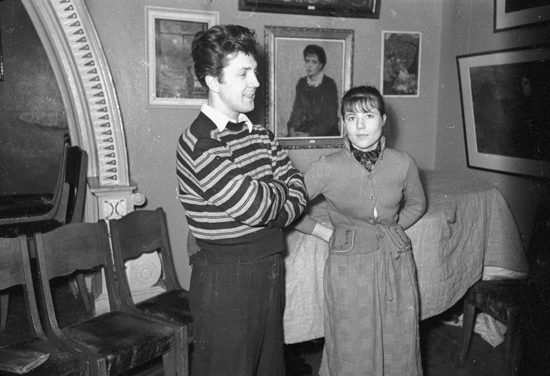 Илья Глазунов и Нина Виноградова-Бенуа в мастерской, 1955 - 1965