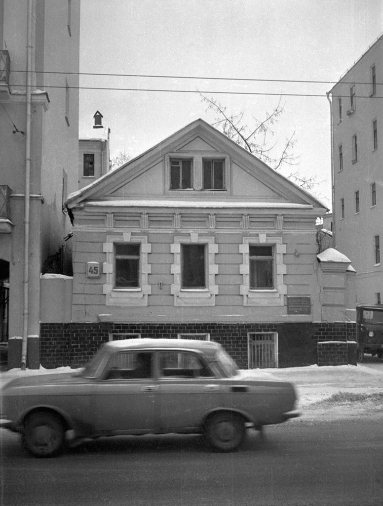 Московские дома и дворы Замоскворечья 80-х годов, 1983 - 1989, г. Москва, Пятницкая ул., д. 45
