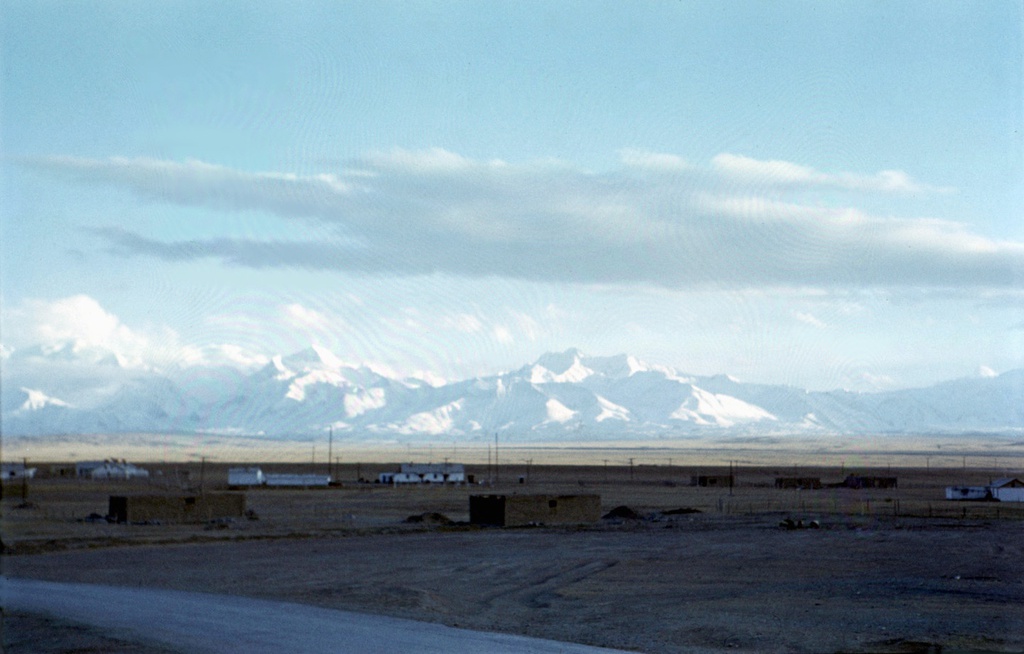 Поселок Сары-Таш в Алайской долине, 1978 год, Киргизская ССР, пос. Сары-Таш