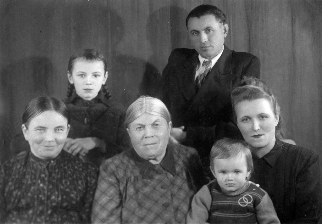 Семья, 27 августа 1951, Крымская обл. г. Ялта. 