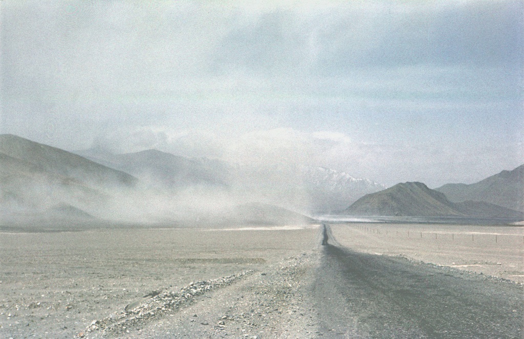 Пыльная буря в долине озера Каракуль, 1978 - 1979, Таджикская ССР, Горно-Бадахшанская автономная обл., Мургабский р-н