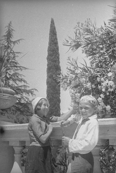 Дети в пионерском лагере «Артек», 1940 год, Крымская АССР, пгт. Гурзуф