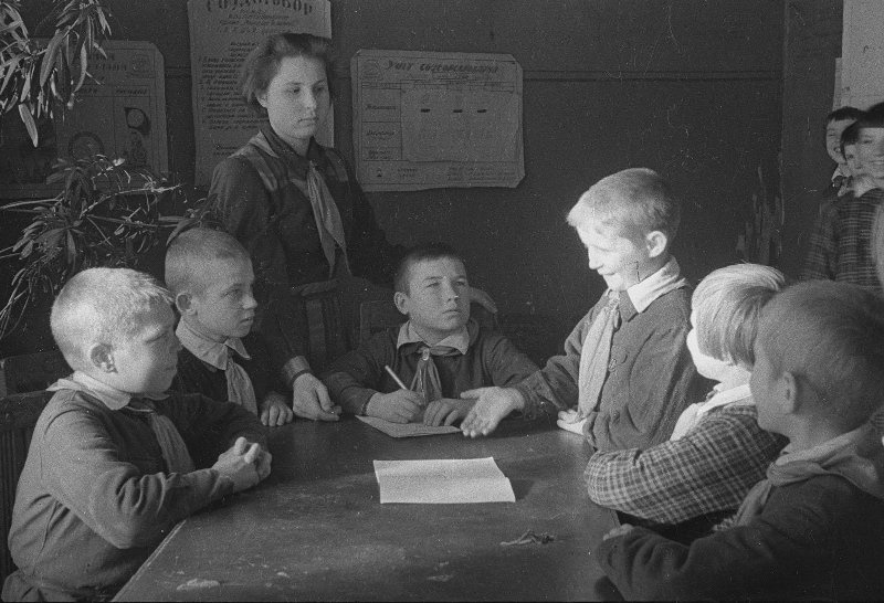 В детском доме «Молодой рабочий», 1942 - 1943, Московская обл., г. Пушкино