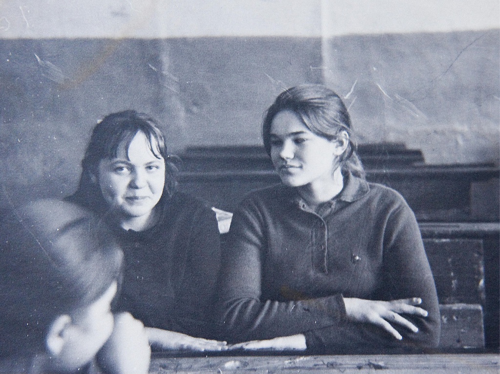 На перемене, 1970 год, Тюменская обл., Викуловский р-н, с. Коточиги. 