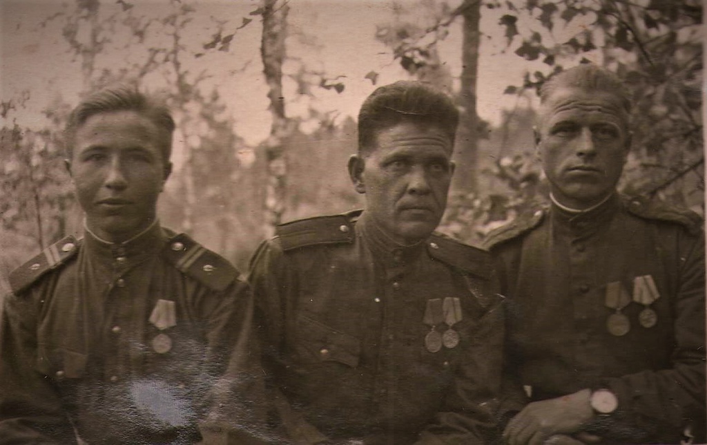 Фронтовики, 11 мая 1945, Германия. Фотография из архива Василия Васильевича Бояркина.&nbsp;